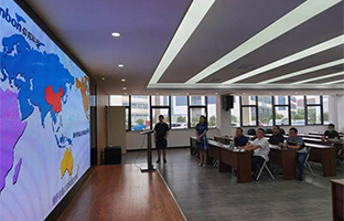 集萃（昆山）工业升级增进中心携电子科技大学专家赴欧博abg官网光电开展产学研对接